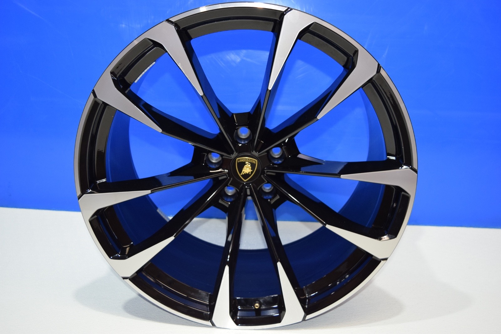 23" Lamborghini Urus Wheel rim Factory  OEM Taigete Genuine REAR 4ML601025AT