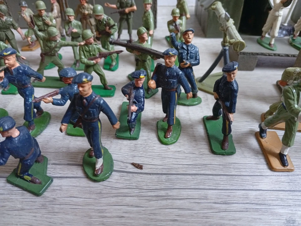 jouet Starlux base militaire 2 baraquement 2 tente drapeau + 55 soldat WW2 marin - Photo 4/4