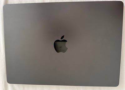 Apple MacBook Pro 14 2024 M4/24/512GB 10C CPU 10C GPU Space Schwarz Wie Neu