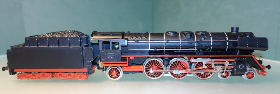 Trix Express 504 - Zugset "Modell Schnellzug" mit Dampflok BR 01 + 3 Blechwaggon - Bild 2 von 4
