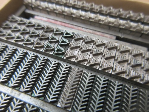 Letterpress Lead Type 12 Pt. Decorative Holiday Border C13 - Picture 6 of 9