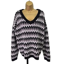 POL Anthropologie Sherpa Fuzzy Sweater Med Chevron Black Gray V Neck Cozy Comfy