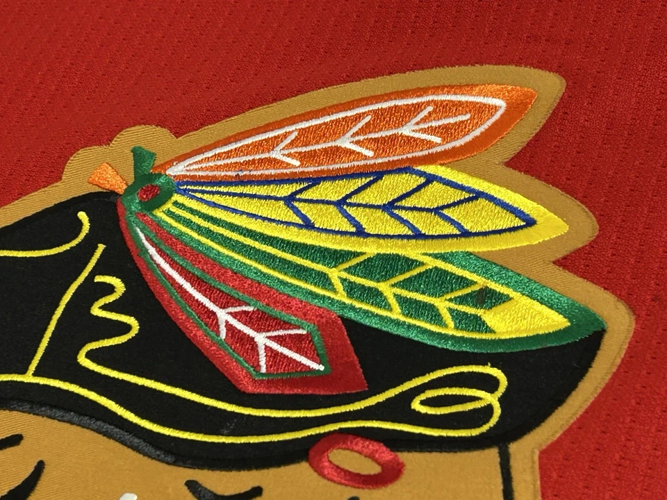 Chicago Blackhawks Jersey SMALL MENS Nike Team Made In Canada NHL Hockey shirt - Image 4 of 4