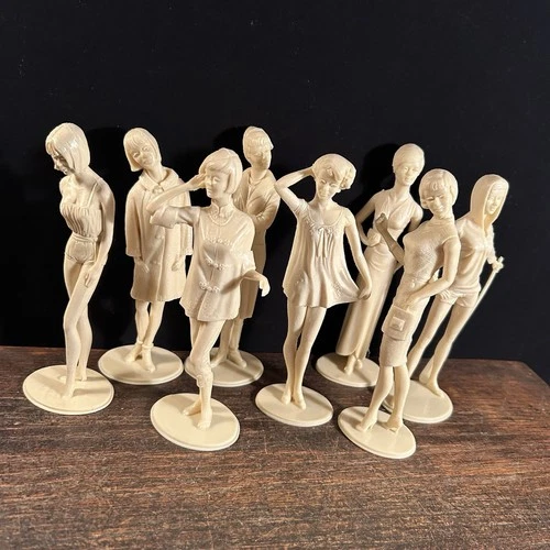Vintage Lot 8 MARX Campus Cuties Unpainted Female Figures 1964 Complete B