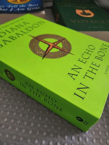 Outlander Book Set Diana Gabaldon Lot of 7 Series Hardback and Paperback - Picture 8 of 24