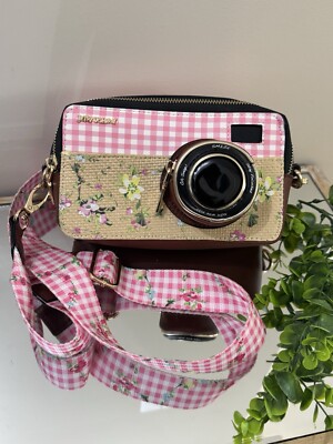 Betsey Johnson Kitsch CAMERA OH SNAP Crossbody Purse Pink Floral Pocket Book EUC