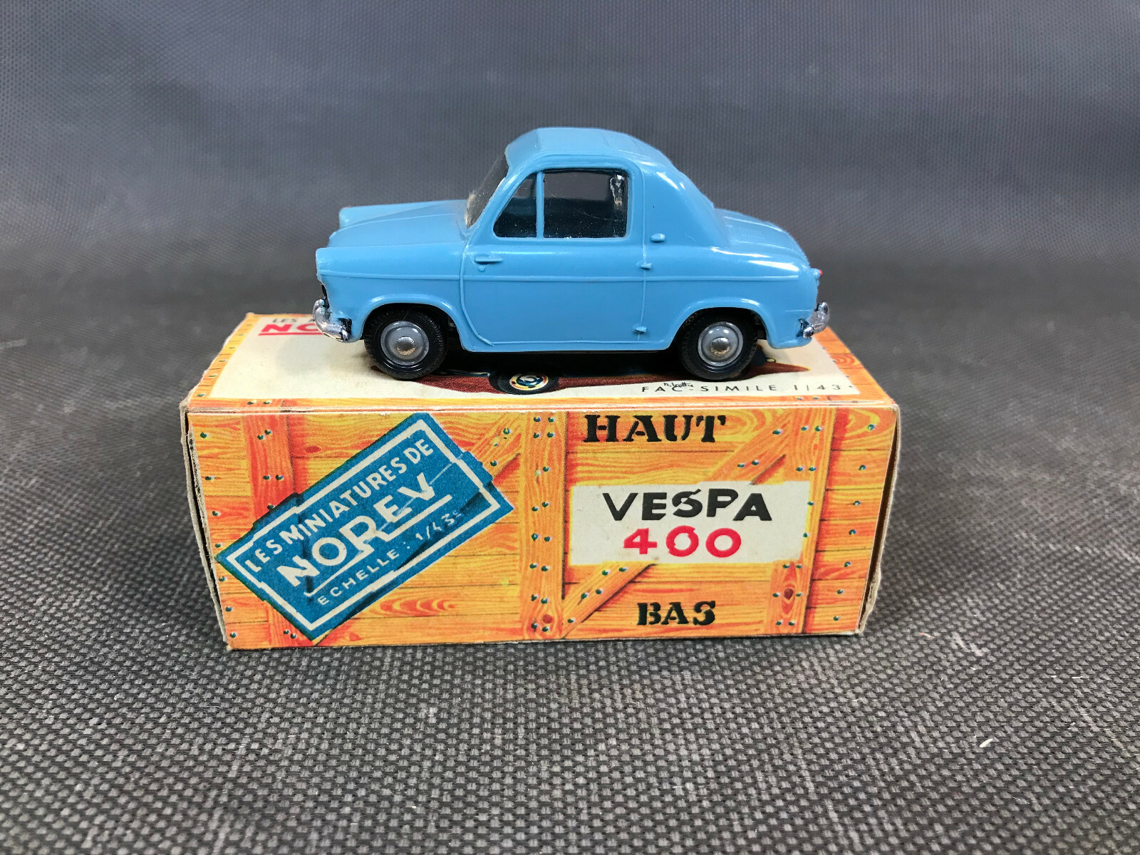 Vespa 400 Bleue Ancienne - Modèle Réduit Norev 1/43, Occasion Collection