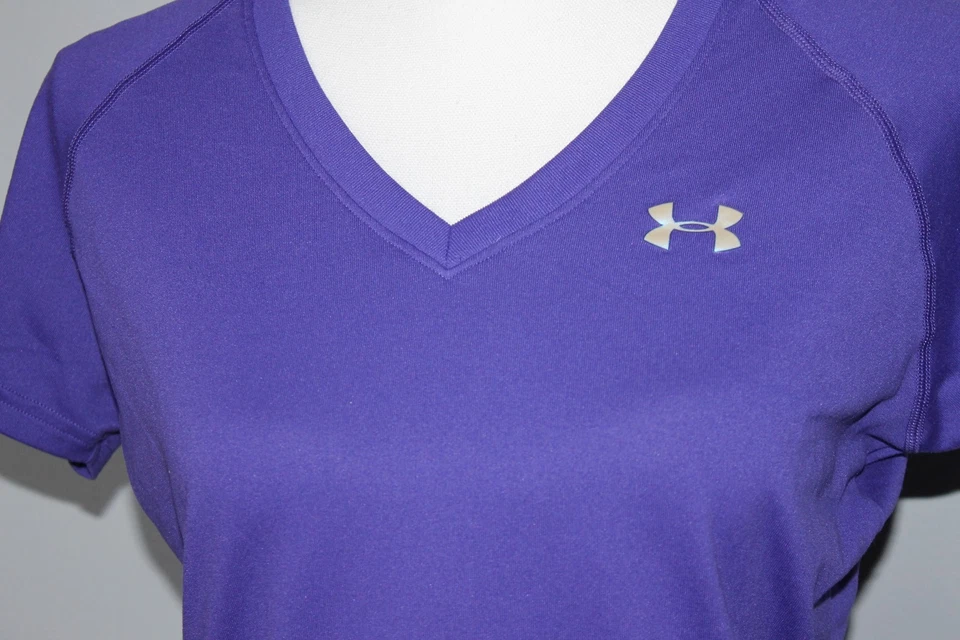 Camiseta deportiva Under Armour para mujer cuello en V semi ajustada equipo térmico púrpura talla S B6 Foto 2 de 4