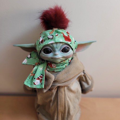 2 pc. Hat & Scarf For 11" The Child baby Grogu yoda Lifesize Figures Christmas - Picture 11 of 13