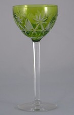 Val Saint Lambert Verre de couleur verte en cristal doublé taillé