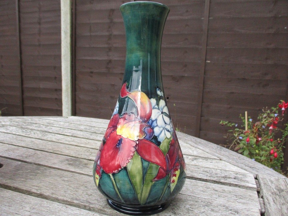 MOORCROFT POTTERY. ORCHID ON GREEN PATTERN VASE. eBay