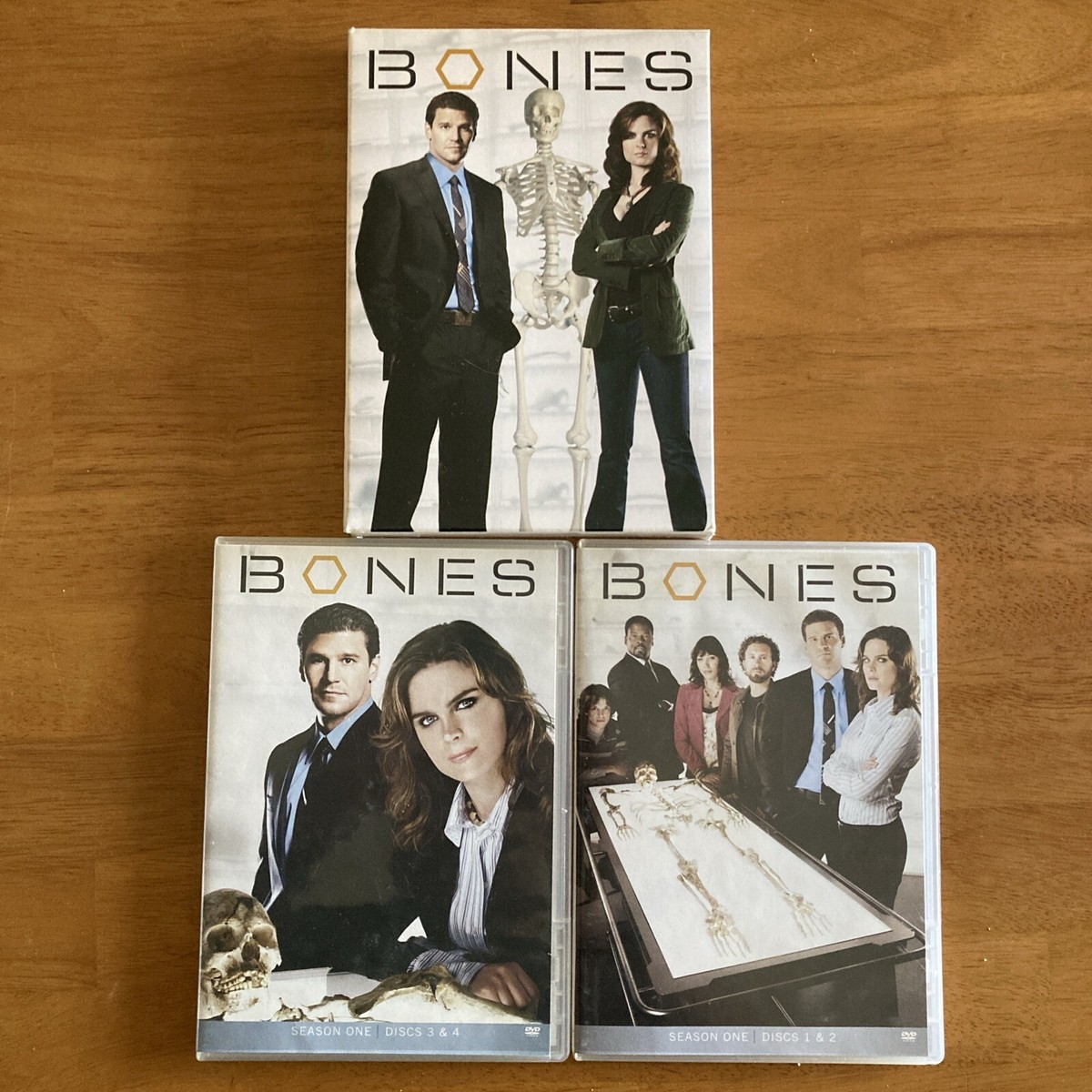 Bones TV Series DVD Lot Seasons 1, 2 , 4 & 5 David Boreanaz Emily