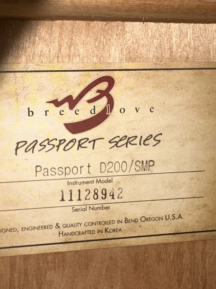 Б/у акустическая гитара Breedlove Passport D200SMP с жестким чехлом Roadrunner - Изображение 2 из 4