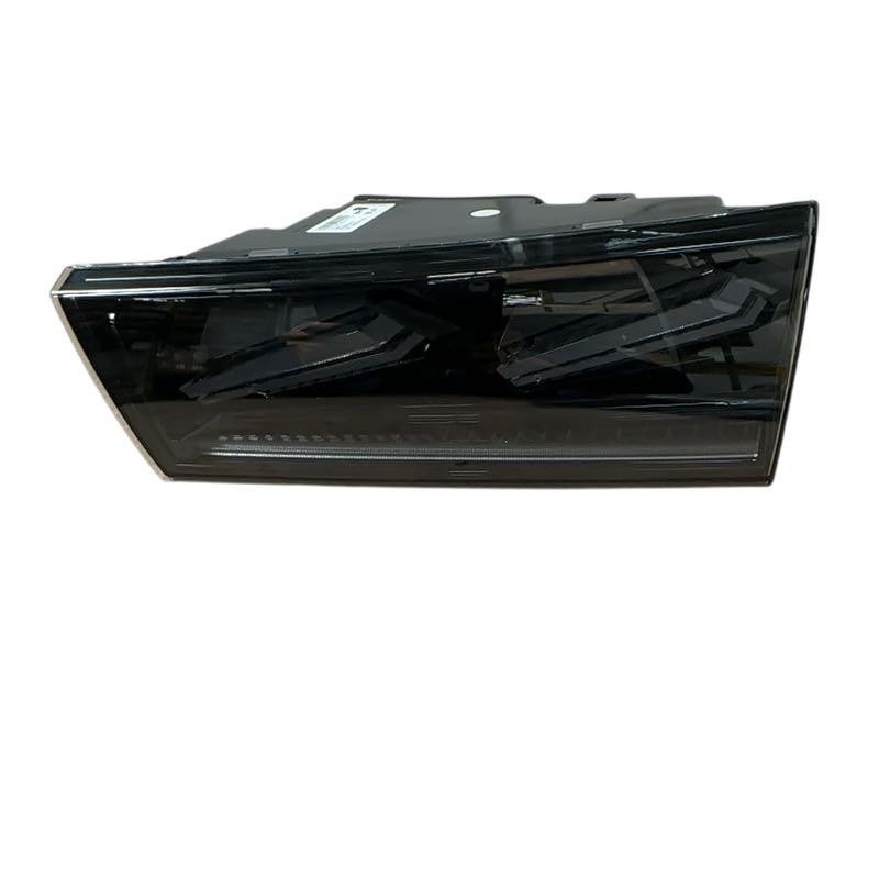 Feu arrière droit intérieur pour Peugeot 508 Phase 2 berline de couleur rouge standard original