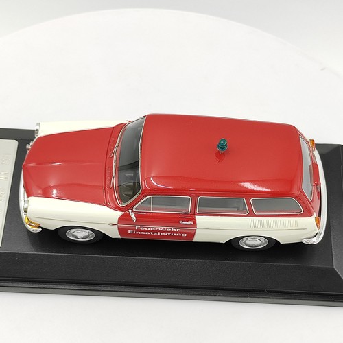 MOMINIATUR 1/32 VW 1600 Variant Feuerwehr Resin Car Model - Picture 12 of 18