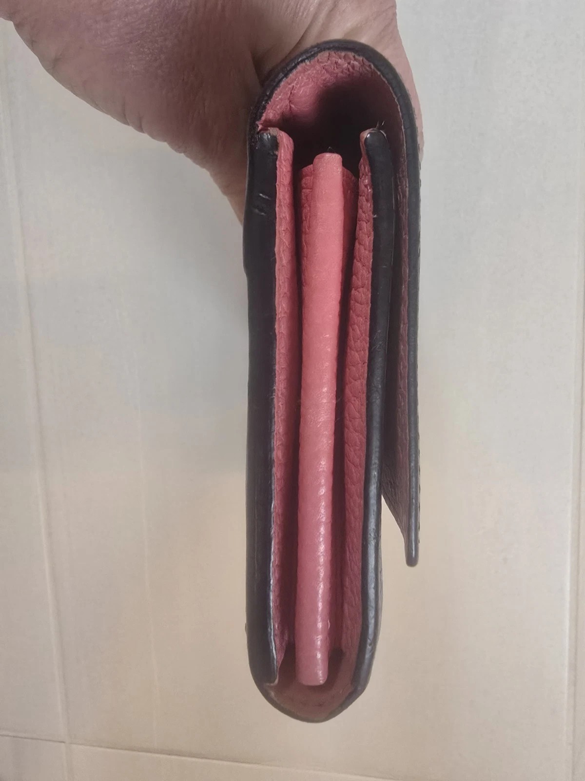 Authentic Louis Vuitton Capucines Multi-color  le… - image 7