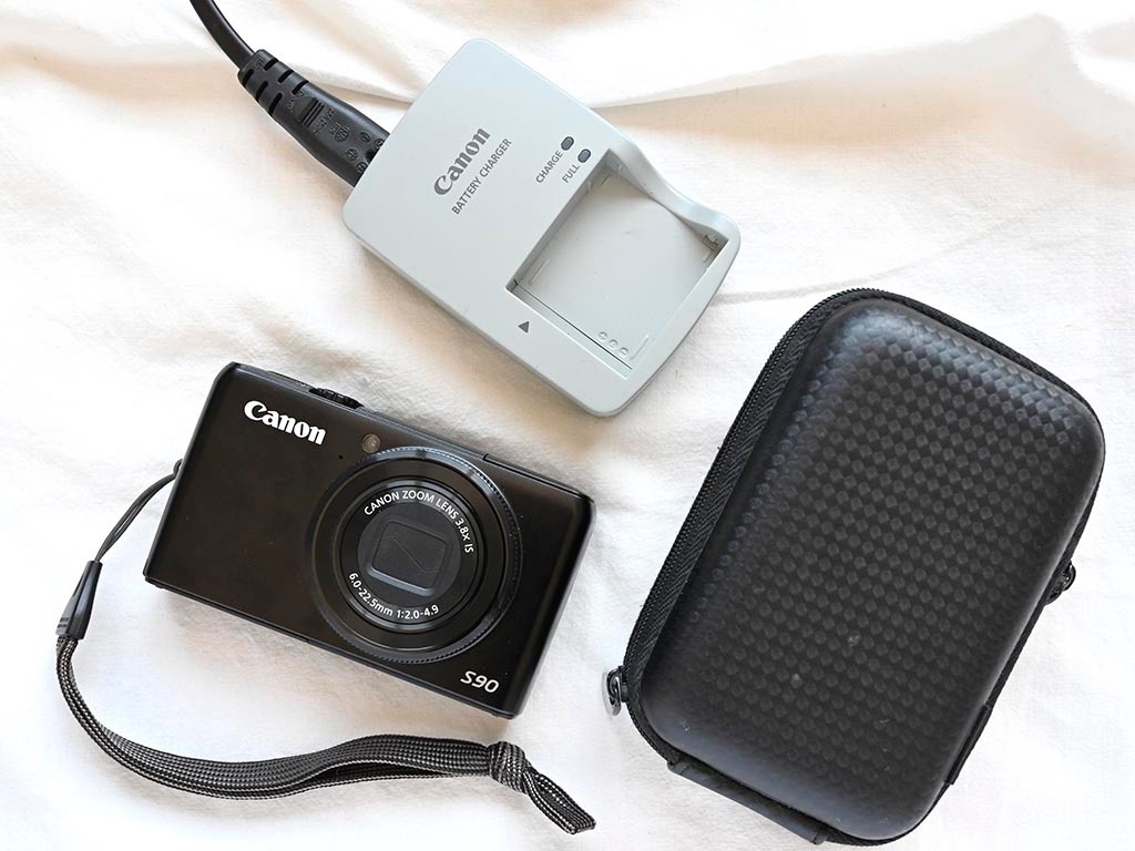 Foto 2 van Canon PowerShot S90 Digital Camera [ Free Shipping ]
