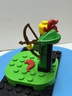 Vintage Lego Minifigure Forestman Robin Hood Bow Arrows Quiver Feather Minifig  — photo 3