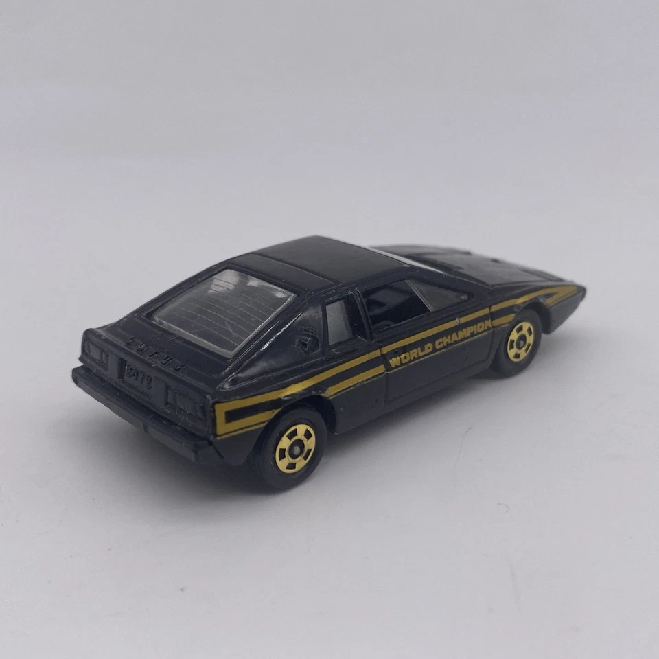 Tomica Black Lotus Esprit 1970 fundido a presión escala 1:60 ruedas doradas Foto 4 de 4