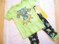 CARTER'S 2 PIECE SLEEPWEAR PAJAMAS BOYS ROCKET POWERED  GLOWS IN THE DARK NWT