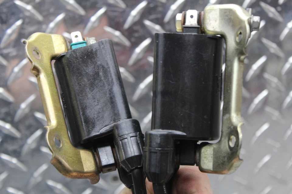 Honda CBR900RR 1998 ECU controlador de computadora ecm cdi con bobinas 30410-MAS-L01 Foto 3 de 4