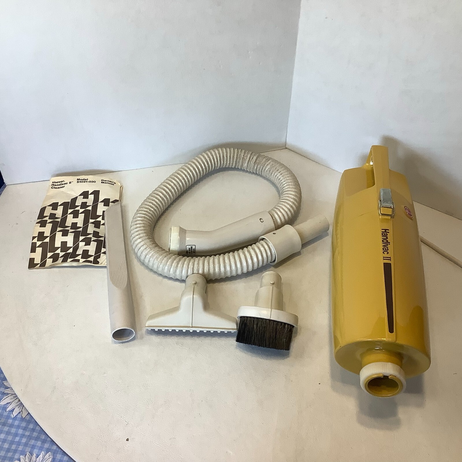 Vintage Hoover Handivac II Portable Vacuum Model S1021030 Tested