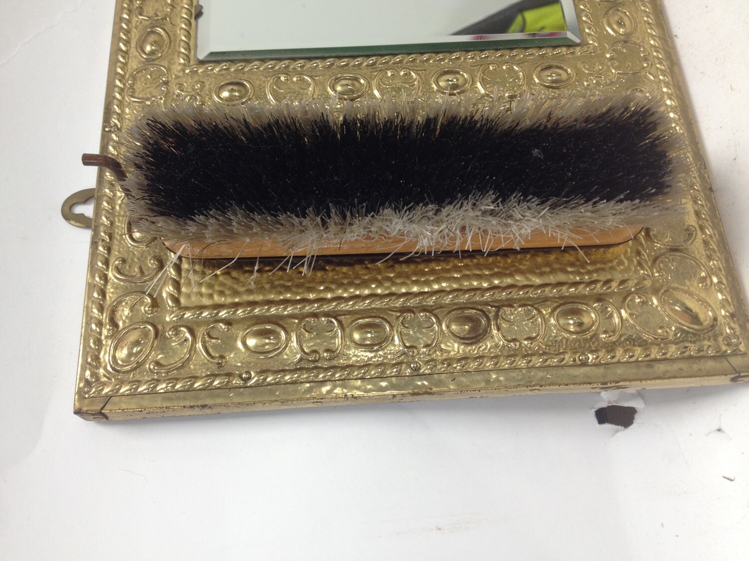 Vintage Decorative Brass Wall Clothes Brush Set With Mirror Wall