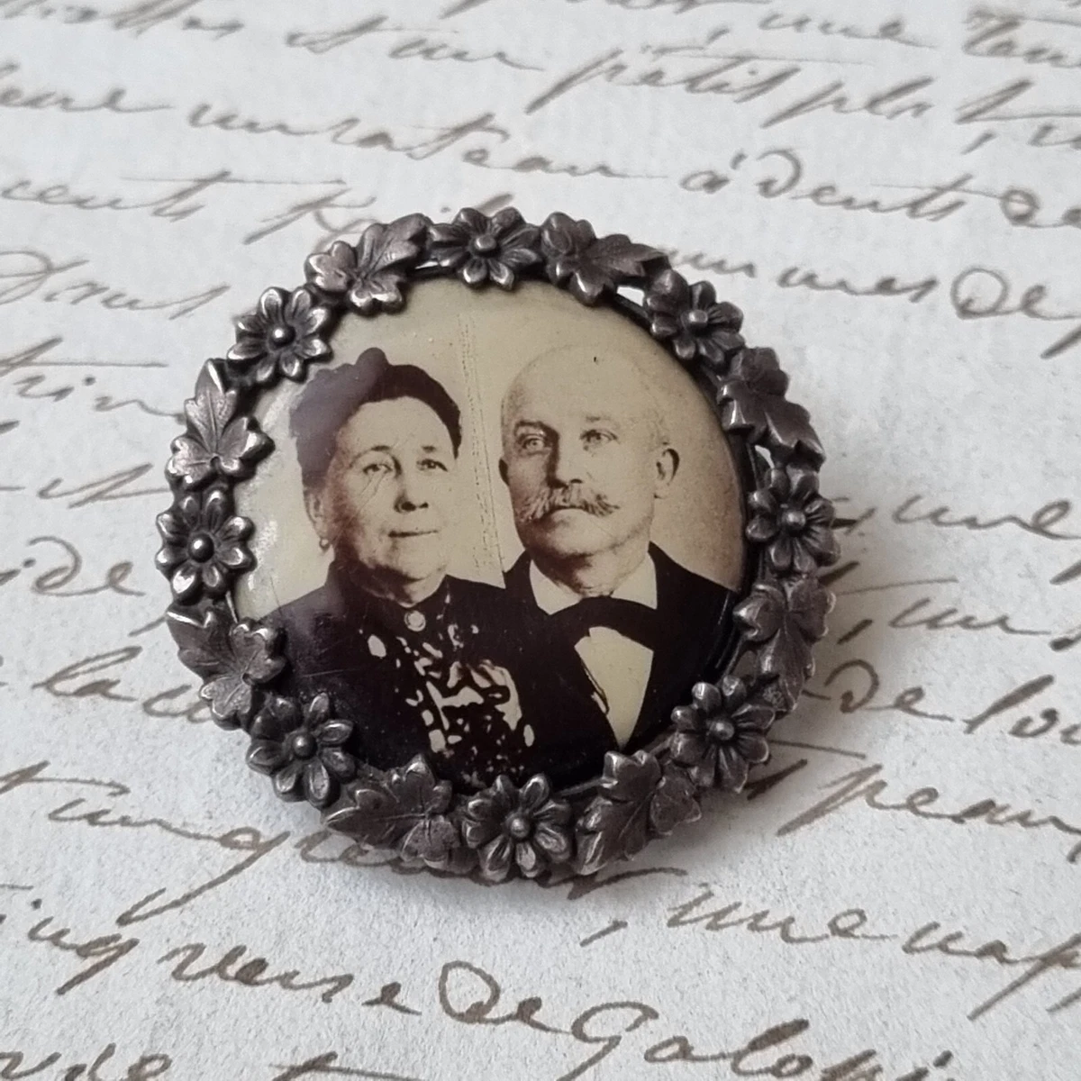 Broche porte photo vintage - L'Atelier de Noé