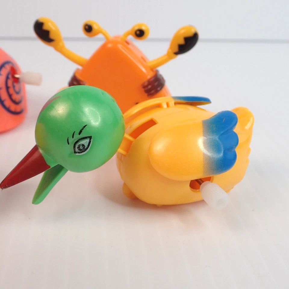 Lote de 5 andadores y tolvas de cuerda de plástico surtidos Inc. caracol ratón cangrejo Foto 3 de 4