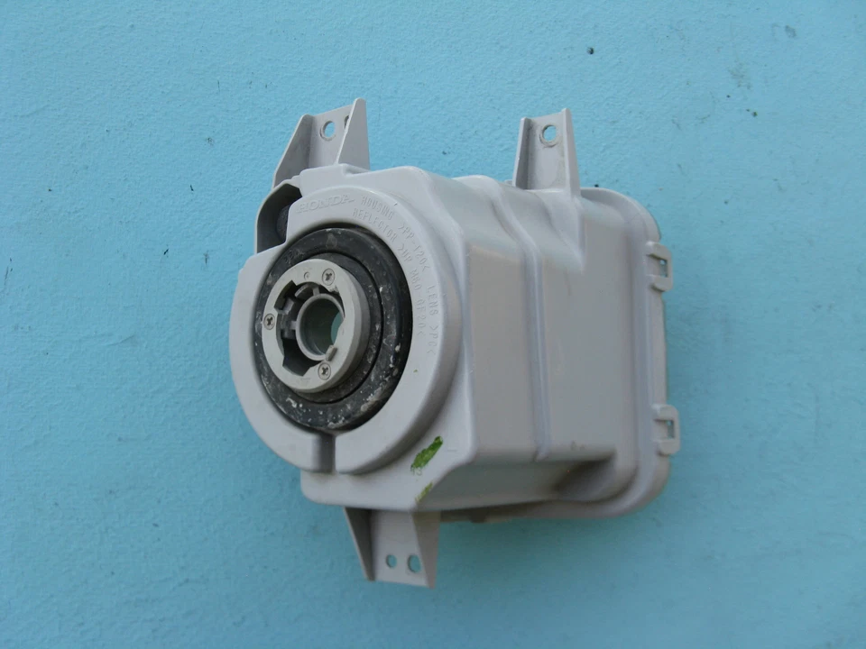 09 10 11 12 13 14 HONDA RIDGELINE LADO DEL CONDUCTOR IZQUIERDO LUZ ANTINIEBLA EXTERIOR USADA OEM Foto 3 de 3