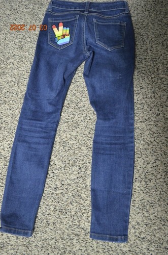 CROWN & IVY Petite Skinny PEACE & LOVE Jeans Size 0PR - Picture 5 of 6