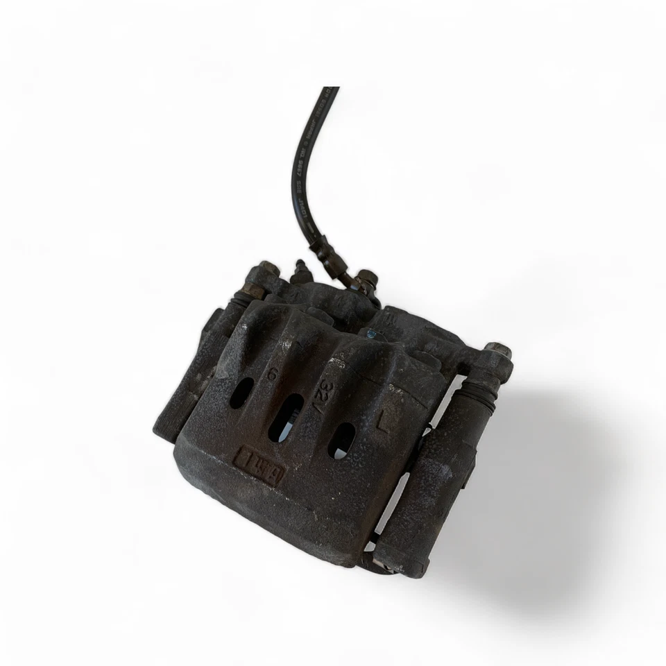 2003 LEXUS IS300 3.0L ТОРМОЗ СУППОРТ ПЕРЕДНИЙ ЛЕВЫЙ СО СТОРОНЫ ВОДИТЕЛЯ OEM 947 +++ #A69 - Изображение 2 из 3