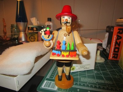 GERMAN INSCENSE SMOKER BURNER--RARE ''TOY SELLER''-ECHTE ERZGEBIRGISCHE--NOS