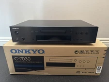 ONKYO CD Disc Player C-7030 - FOR PARTS/REPAIR (POWER ON/DOES NOT PLAY) w/REMOTE