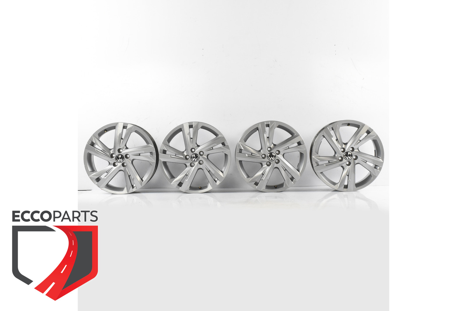 Cerchi in lega 6.5J R17 ET39 2G7601025E per VW Taigo T-Cross R-Line 1S0601171