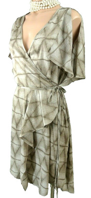 BCBG Wrap Dress XS Beige Mini Geometric Flared V-Neck Work cute elegant