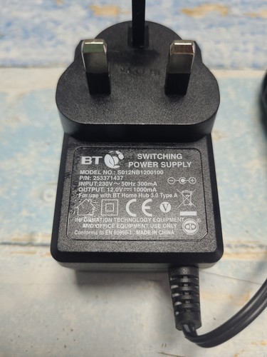 BT Switching Power Supply S012NB1200100 Mains Plug Adapter Home Hub 3.0 12V - Afbeelding 2 van 3