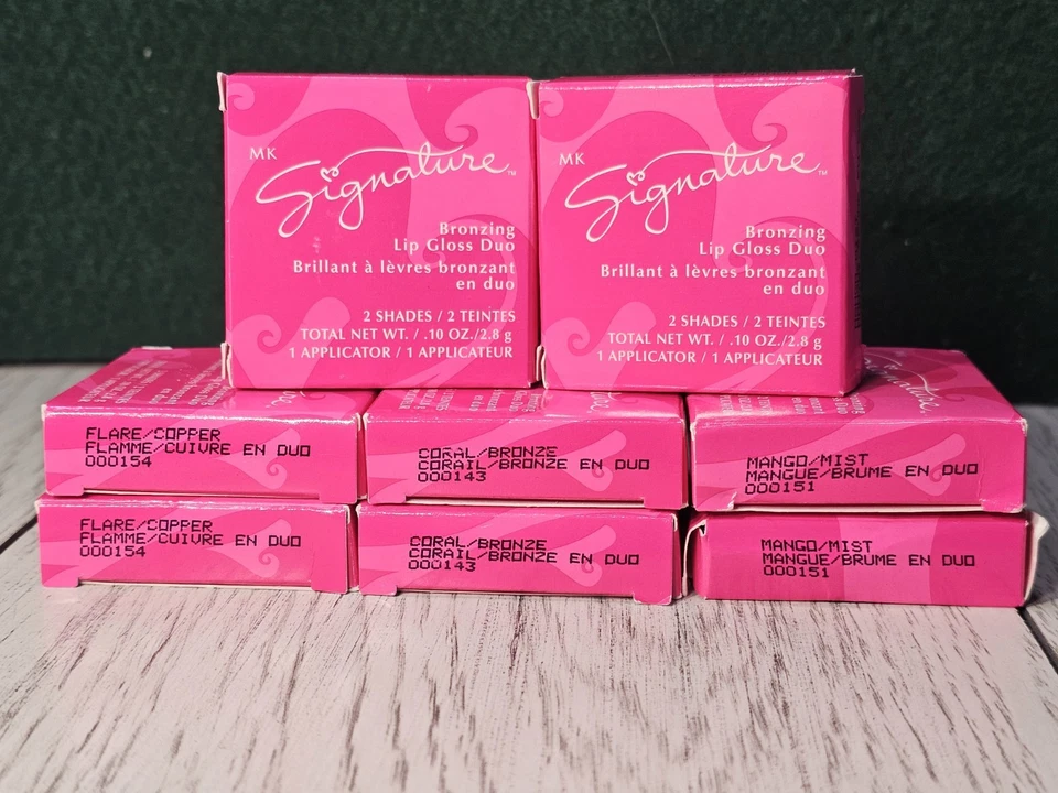 Brillo de labios bronceador Mary Kay MK Signature dúo en compacto espejado ¡TÚ ELIGES EL COLOR! Foto 2 de 4