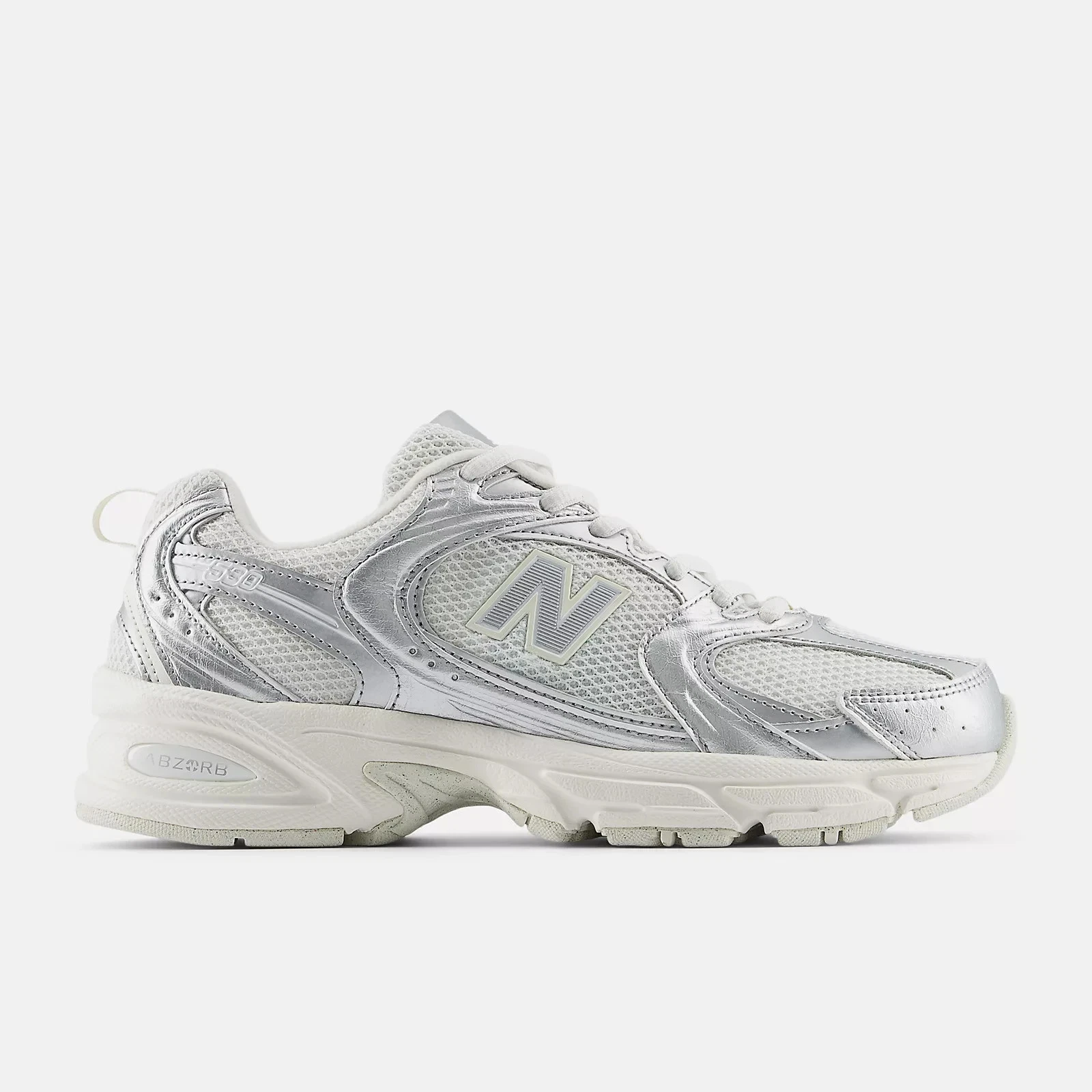 New Balance 530 Unisex Trainers in SILVER METALLIC Shoes