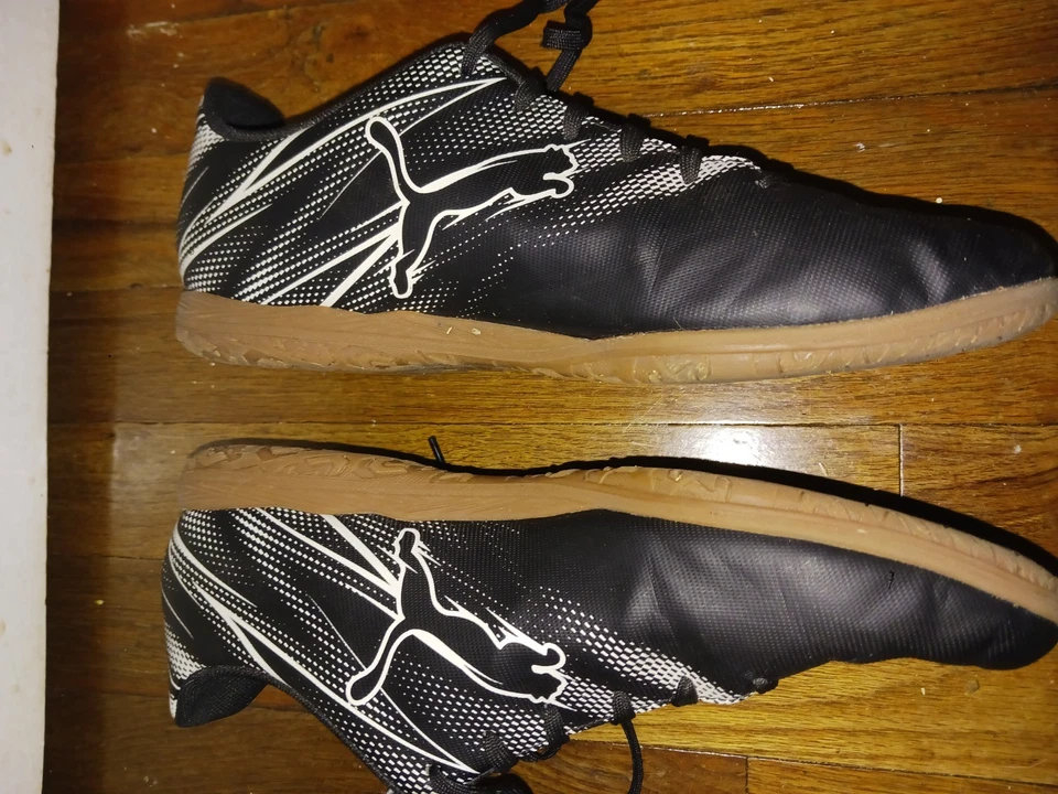 Preowned Puma Men's 8.5 Attacanto IT Indoor Soccer Shoes - Image 4 of 4