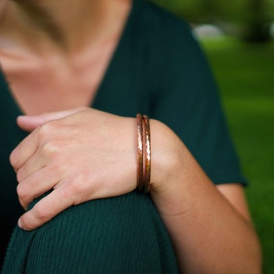 ZIERLICHES KUPFERARMBAND | Reines Kupfer | Handarbeit in Nepal | Naturheilkunde