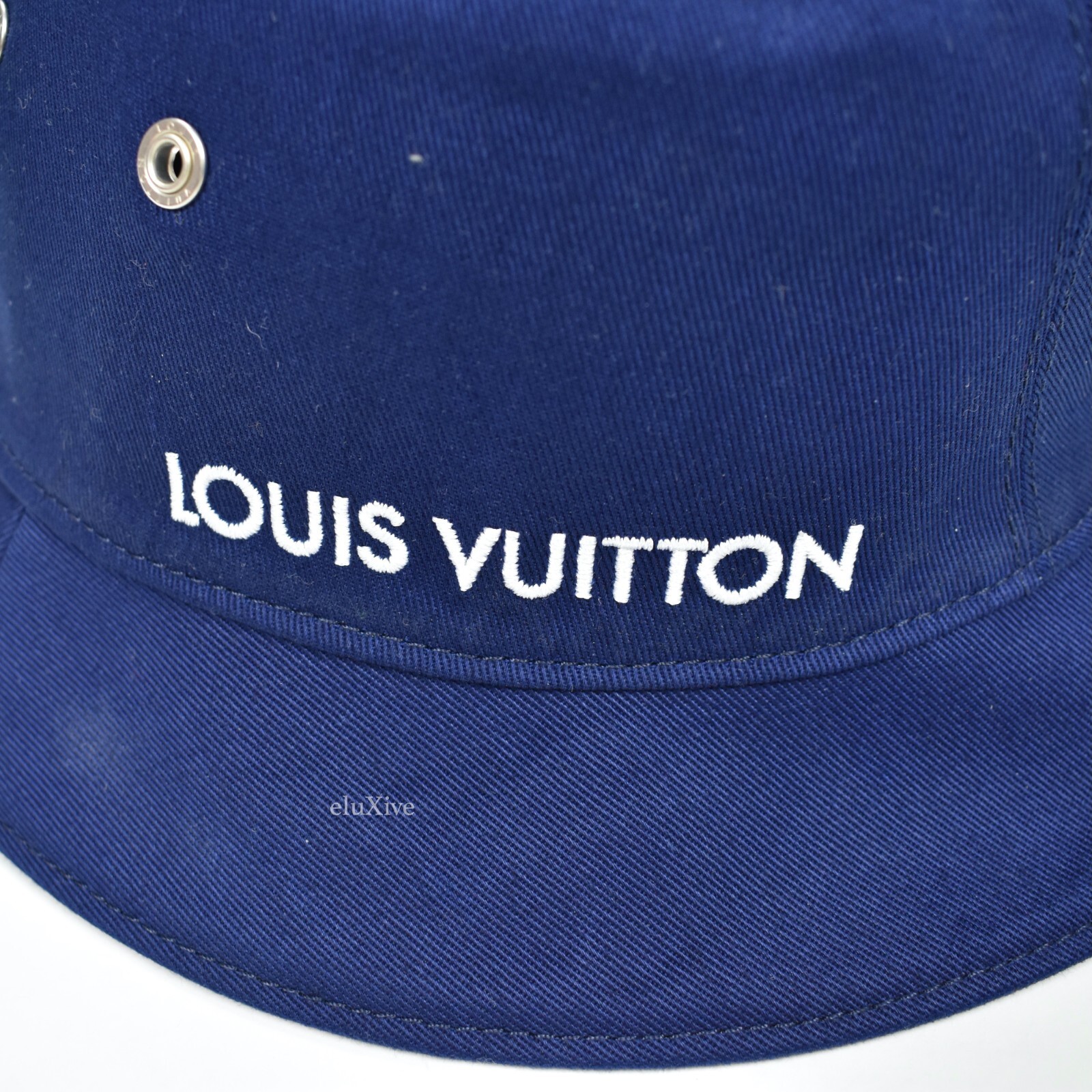 lv chain cap