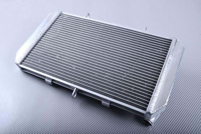 Radiateur d'eau Racing Kawasaki Z 1000 SX : Libérez la puissance de votre ZXT00L sans surchauffe