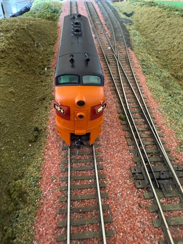 HO InterMountain FP7A Milwaukee Road # 90-A. DC/DCC Ready # 49950-05*. IOB - Picture 4 of 11