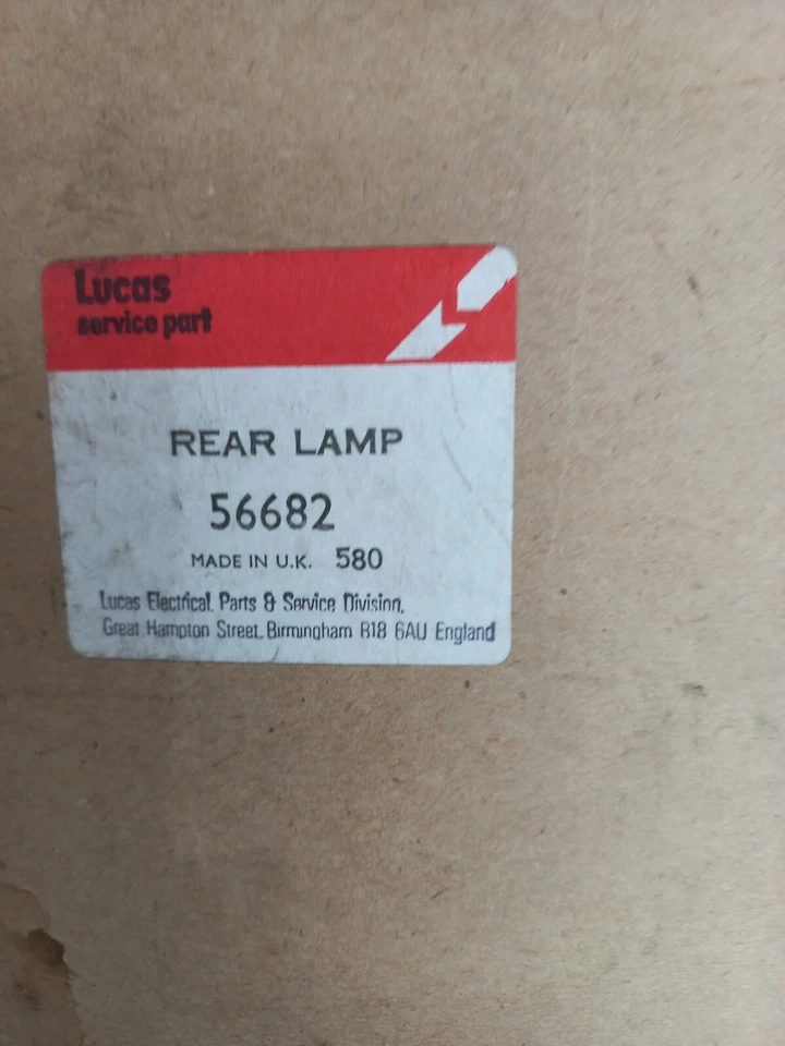 NUEVO DE LOTE TALBOT CHRYSLER HILLMAN AVENGER ESTATE NUEVO CONJUNTO DE LUCES TRASERAS LUCAS 56682 O/S Foto 2 de 4