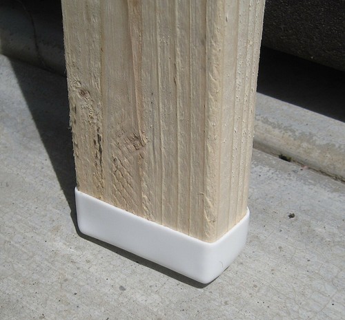 24er-Pack: Vinyl Endkappe für 2x4 Holzpfosten Nietenabdeckung (1-1/2 Zoll x 3-1/2 Zoll) weiß Gummi - Bild 2 von 3