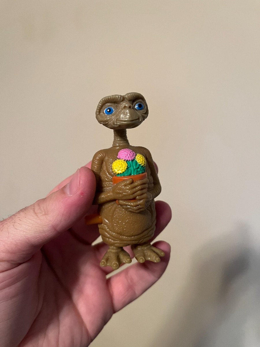 VINTAGE Wind Up ET Extra Terrestrial w/ Flowers Walking