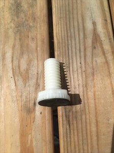 Logik LCD8W18 Kondensatortrockner Teil - verstellbarer Fuß/Bein x1