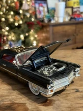 Jada Toys Dub City Oldschool 1:24 90351 '63 Cadillac Series 62 car
