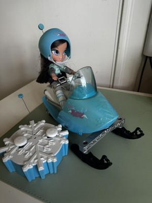 Vintage Retro Bratz Winter Vacation Schneemobil und Puppe Dana